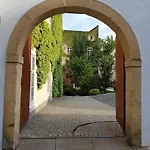 Lovely And Free Parking Homestay szállás
