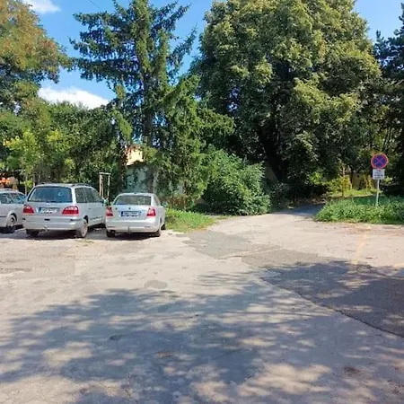 Lovely And Free Parking * Praga