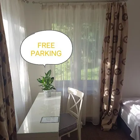 Lovely And Free Parking *